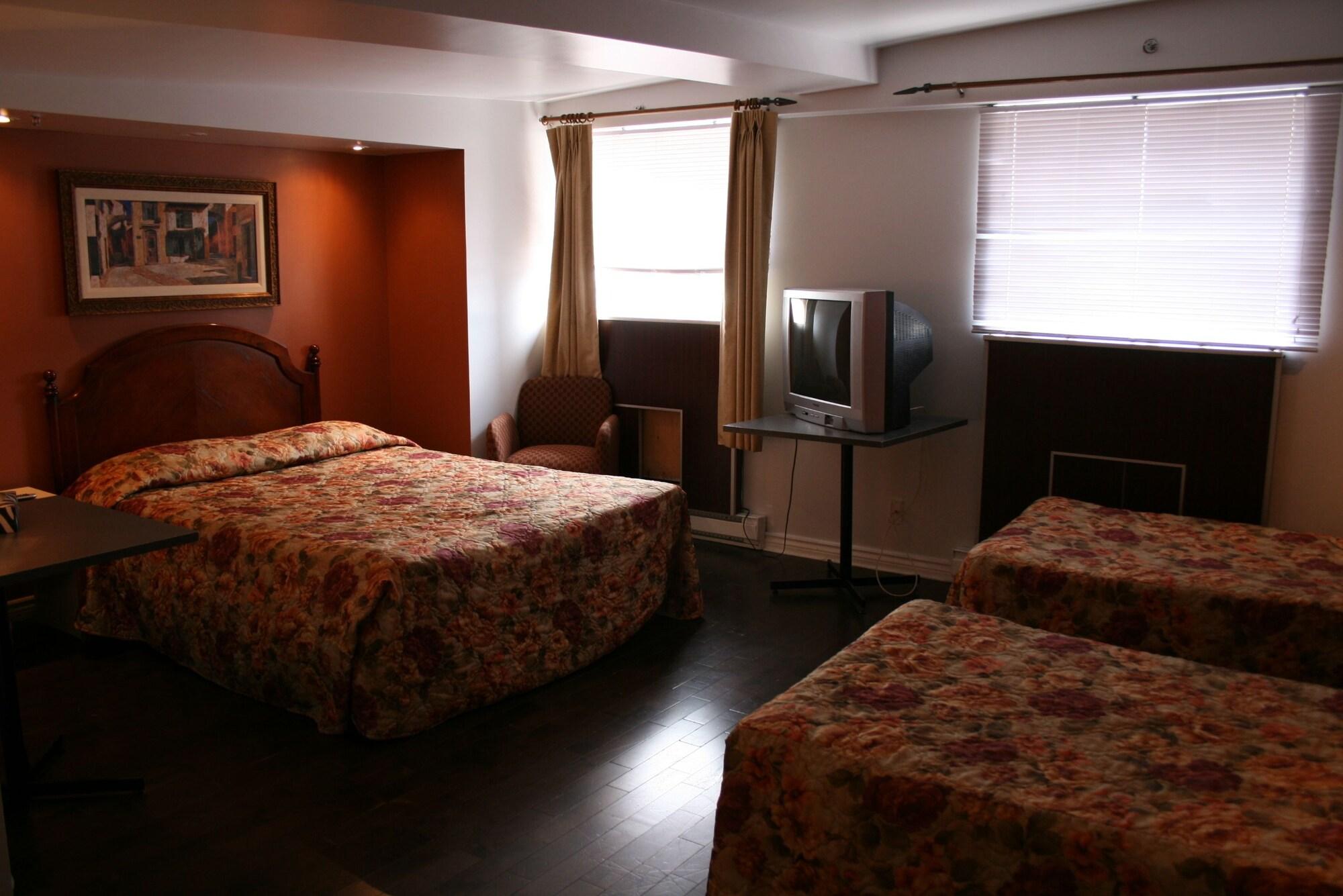 Hotel Saint-Andre Montreal Exterior photo