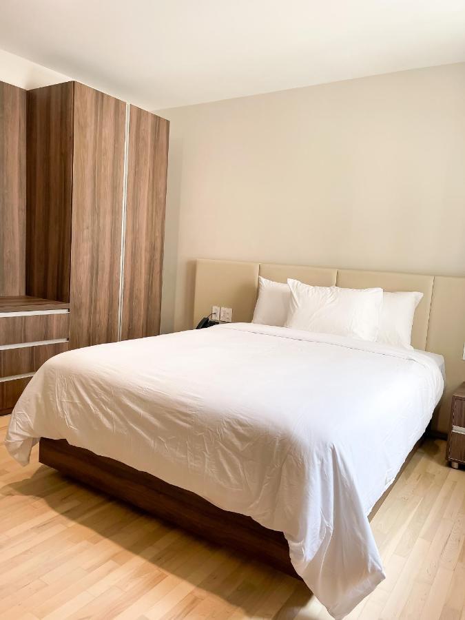 Hotel Saint-Andre Montreal Exterior photo