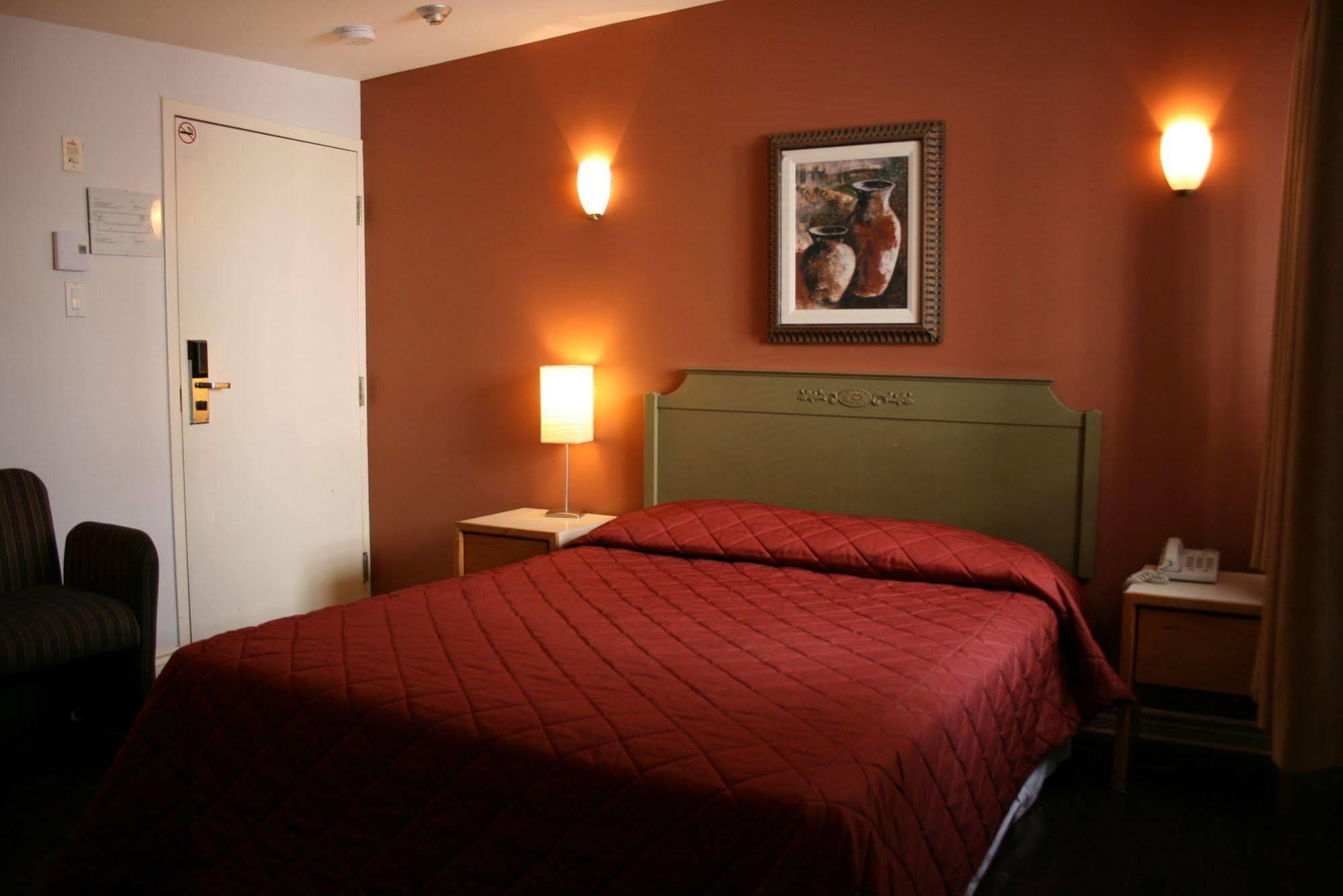 Hotel Saint-Andre Montreal Exterior photo
